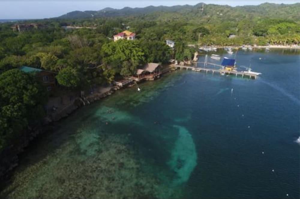 Half Moon Resort (Adults Only) West End Exterior foto