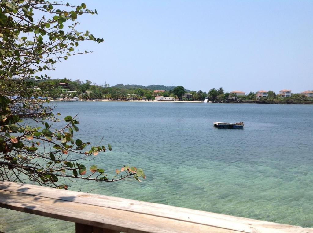 Half Moon Resort (Adults Only) West End Exterior foto